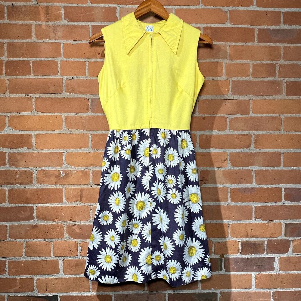 Vintage 60s Mod Hippie Pop Art Graphic Daisy Chain Floral Swirl Mini Dress M